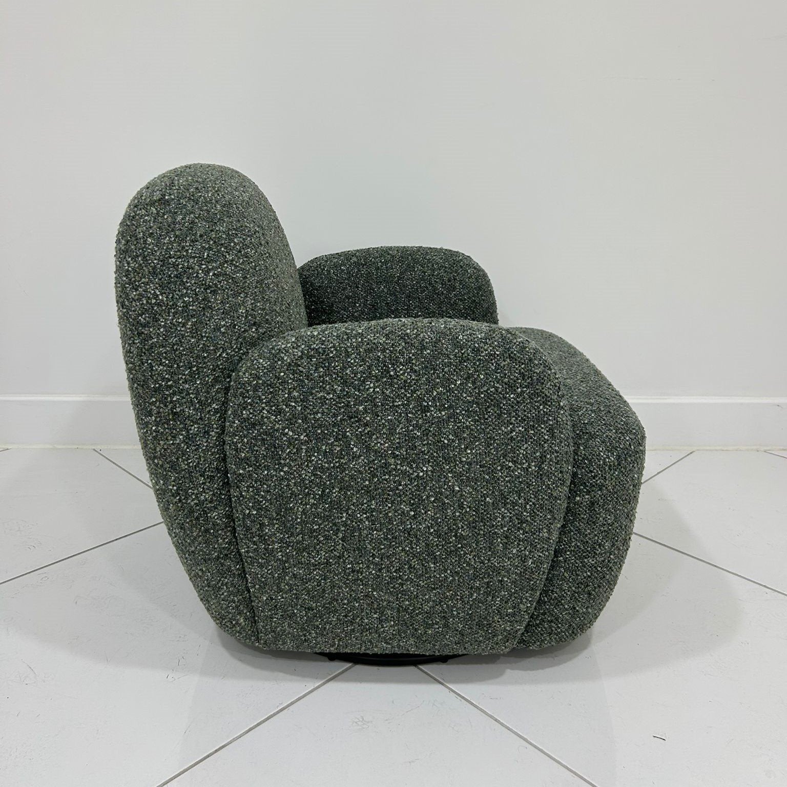 Micky swivel chair in Boucle fabric