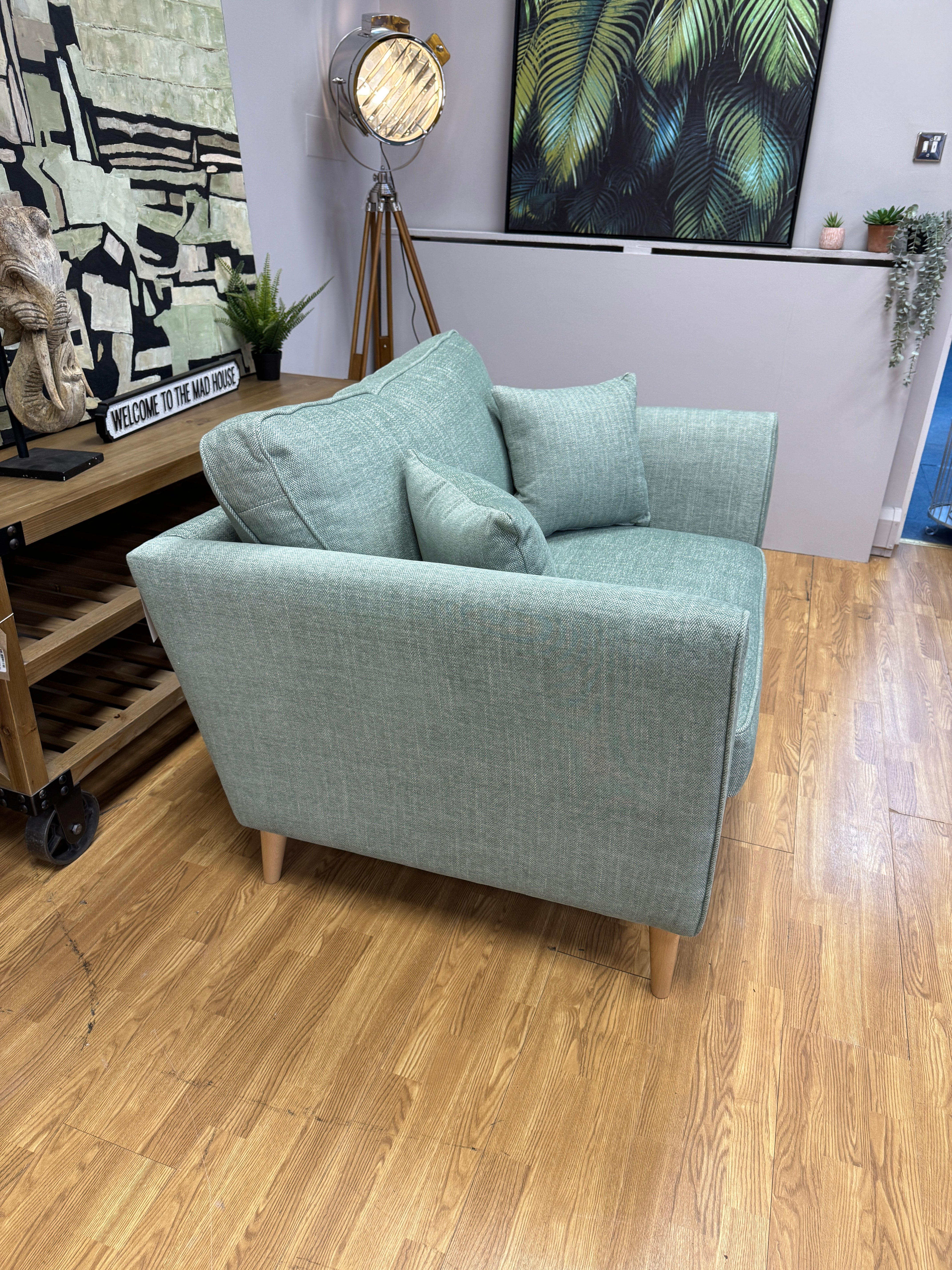 Canterbury loveseat in Delta Green Herringbone