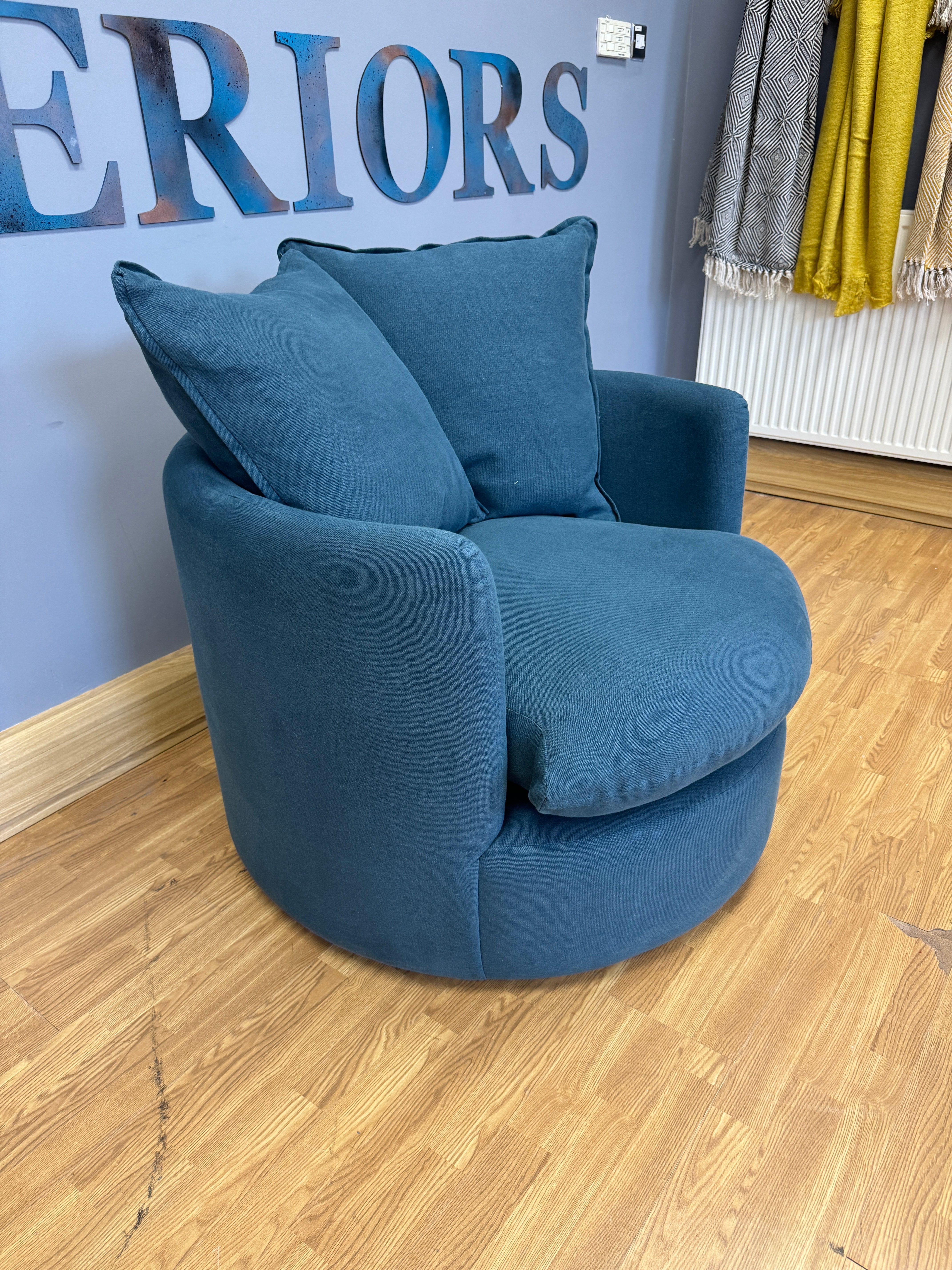 Loaf Dunkins round cushion back accent chair in Hosepipe clever vintage linen