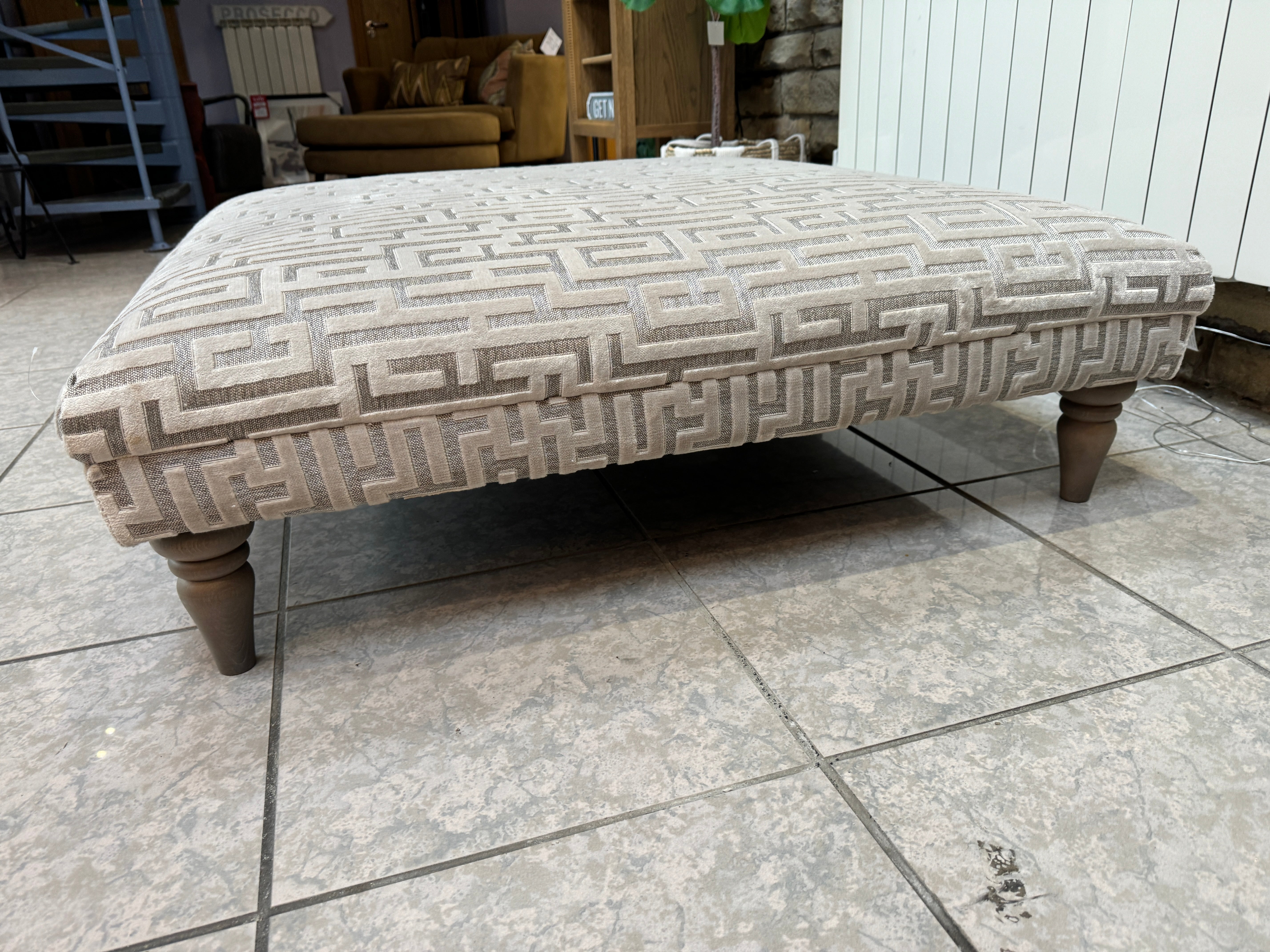 HALE square button top footstool Silver / Natural lazer cut pattern velvet