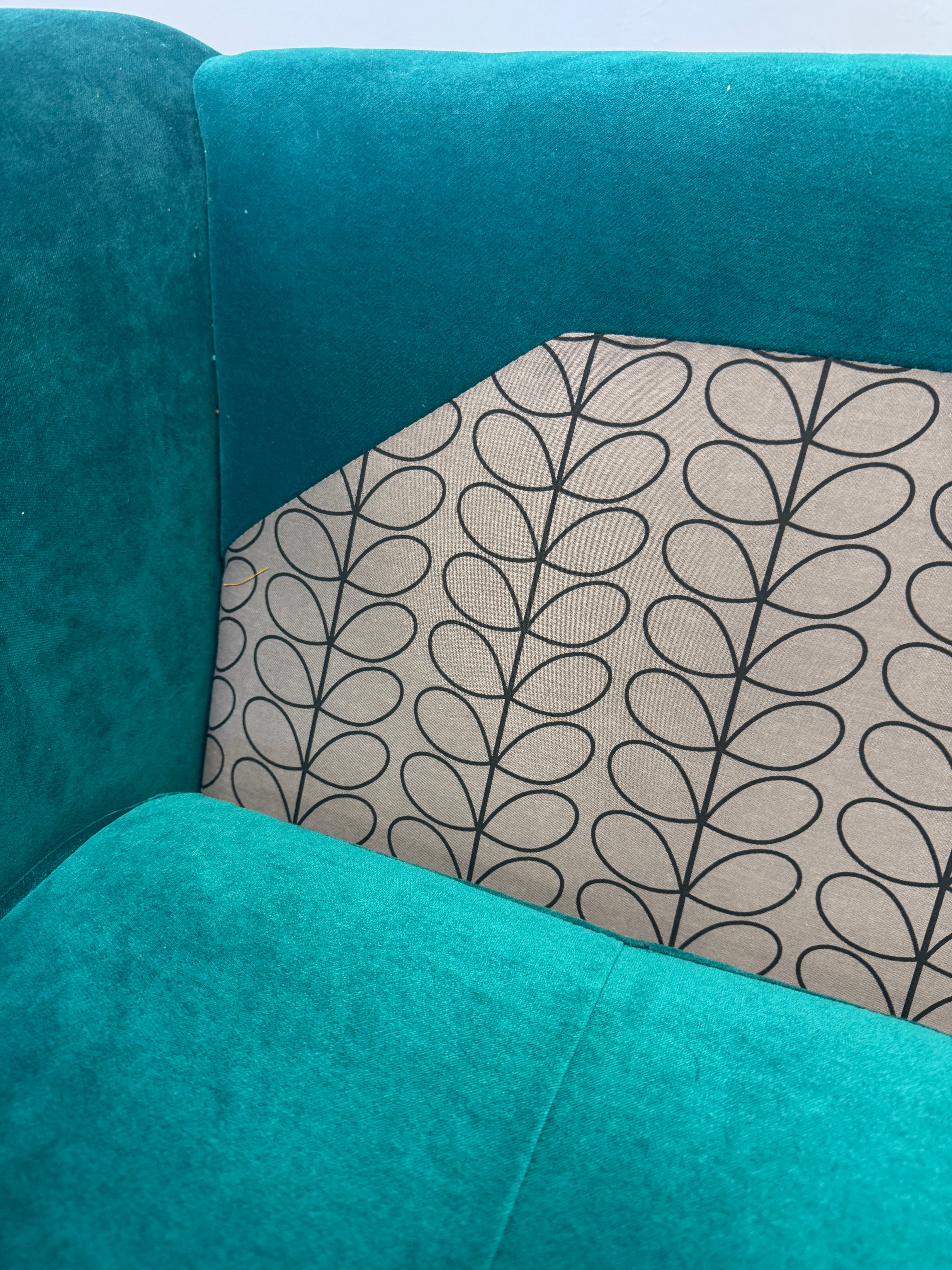 IV large 4 seater bench seat sofa in teal velvet