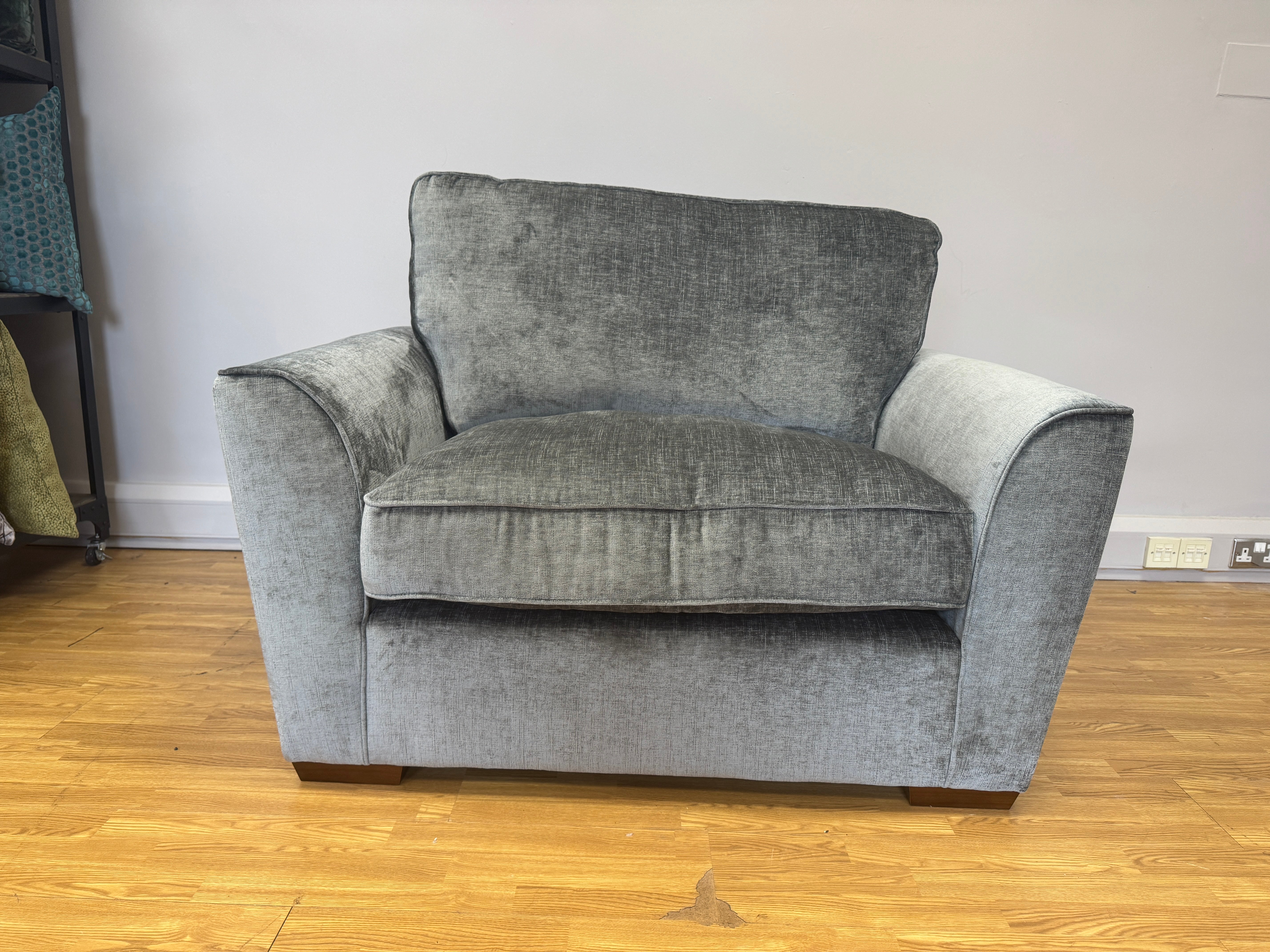 Foxford loveseat in Dion Flagstone (dark grey) fabric