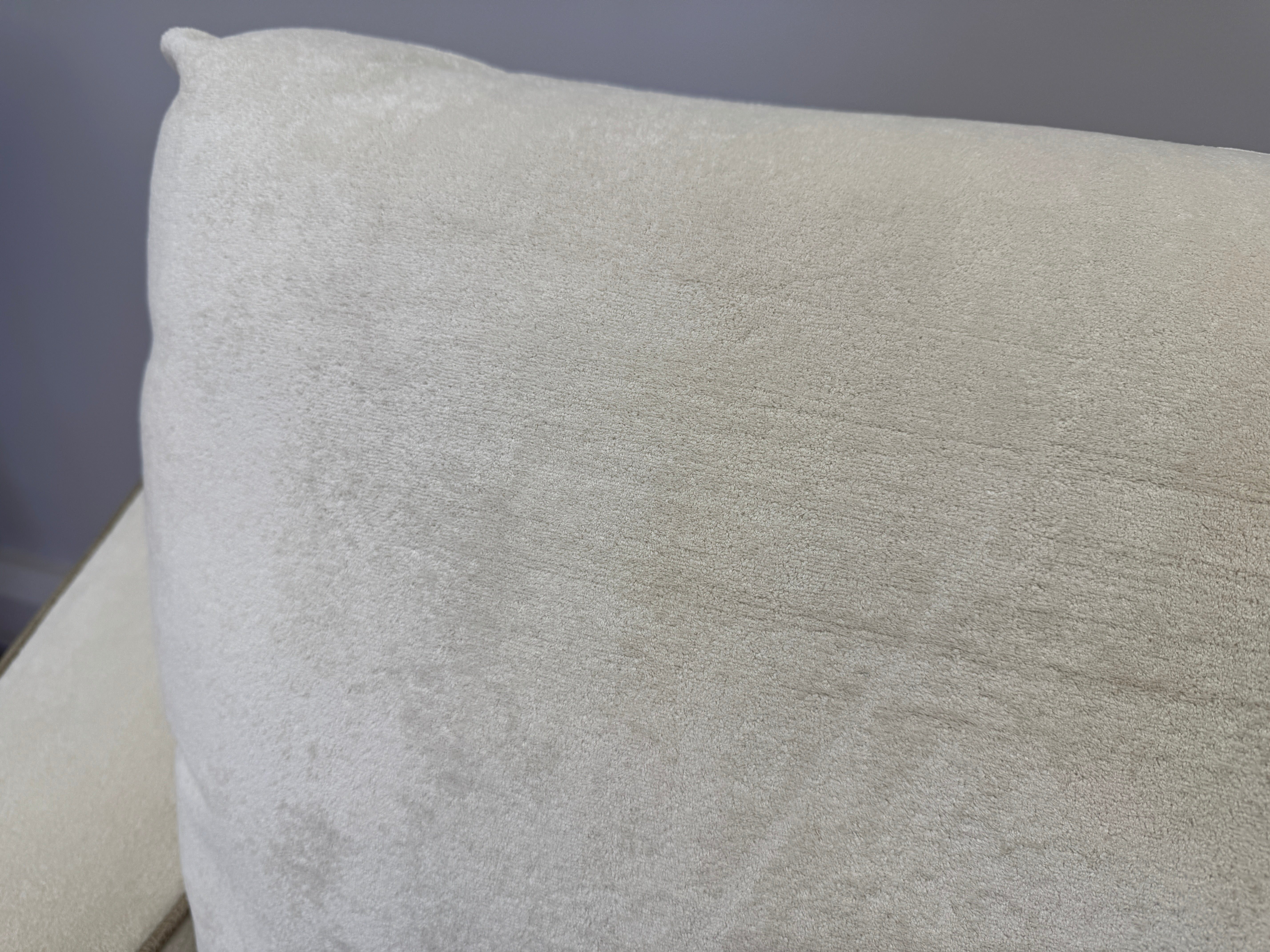 Toronto loveseat in Riga Cream Sherpa fabric