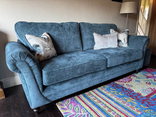 Customer Andy with their sofa