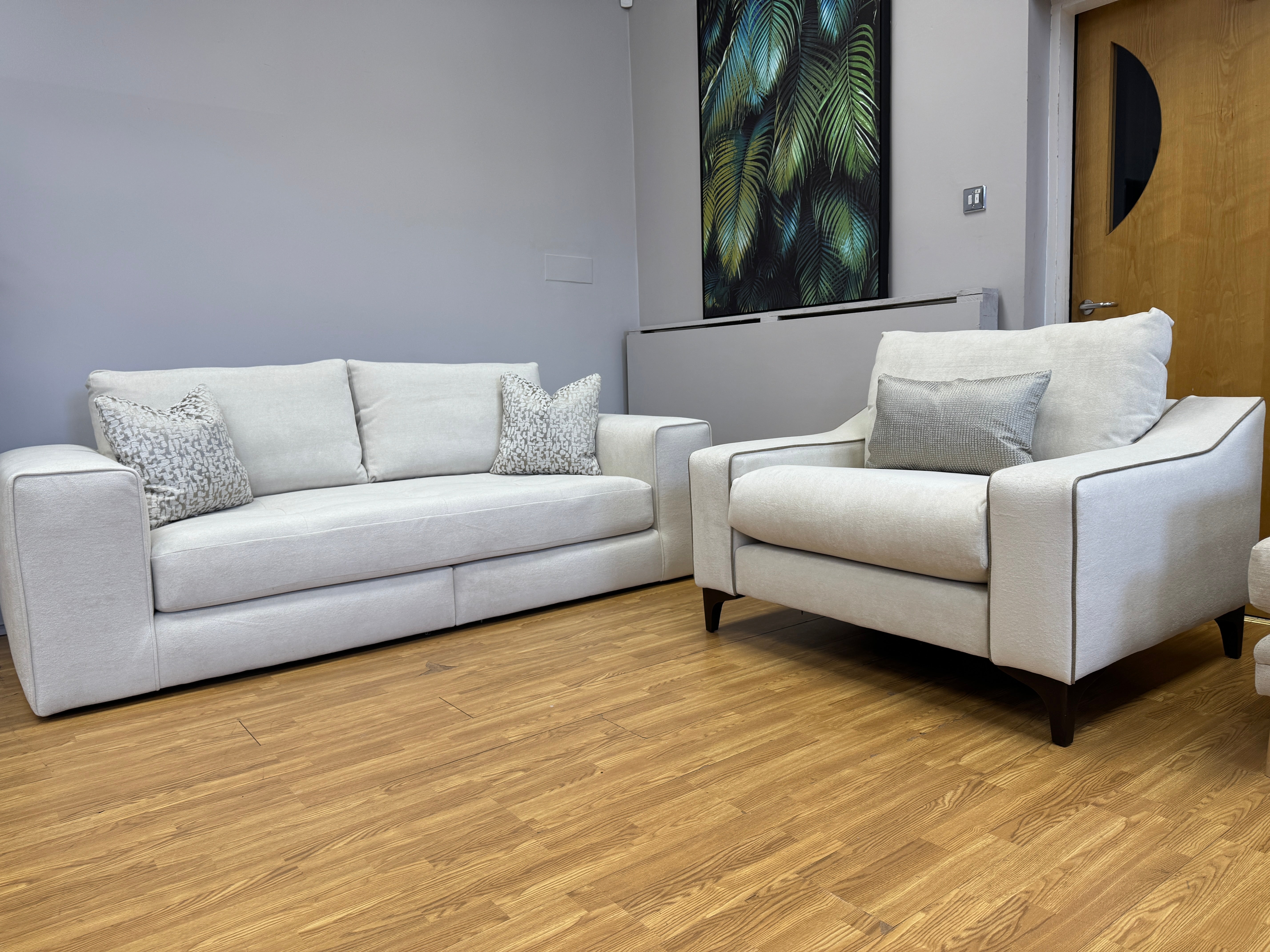 Toronto loveseat in Riga Cream Sherpa fabric