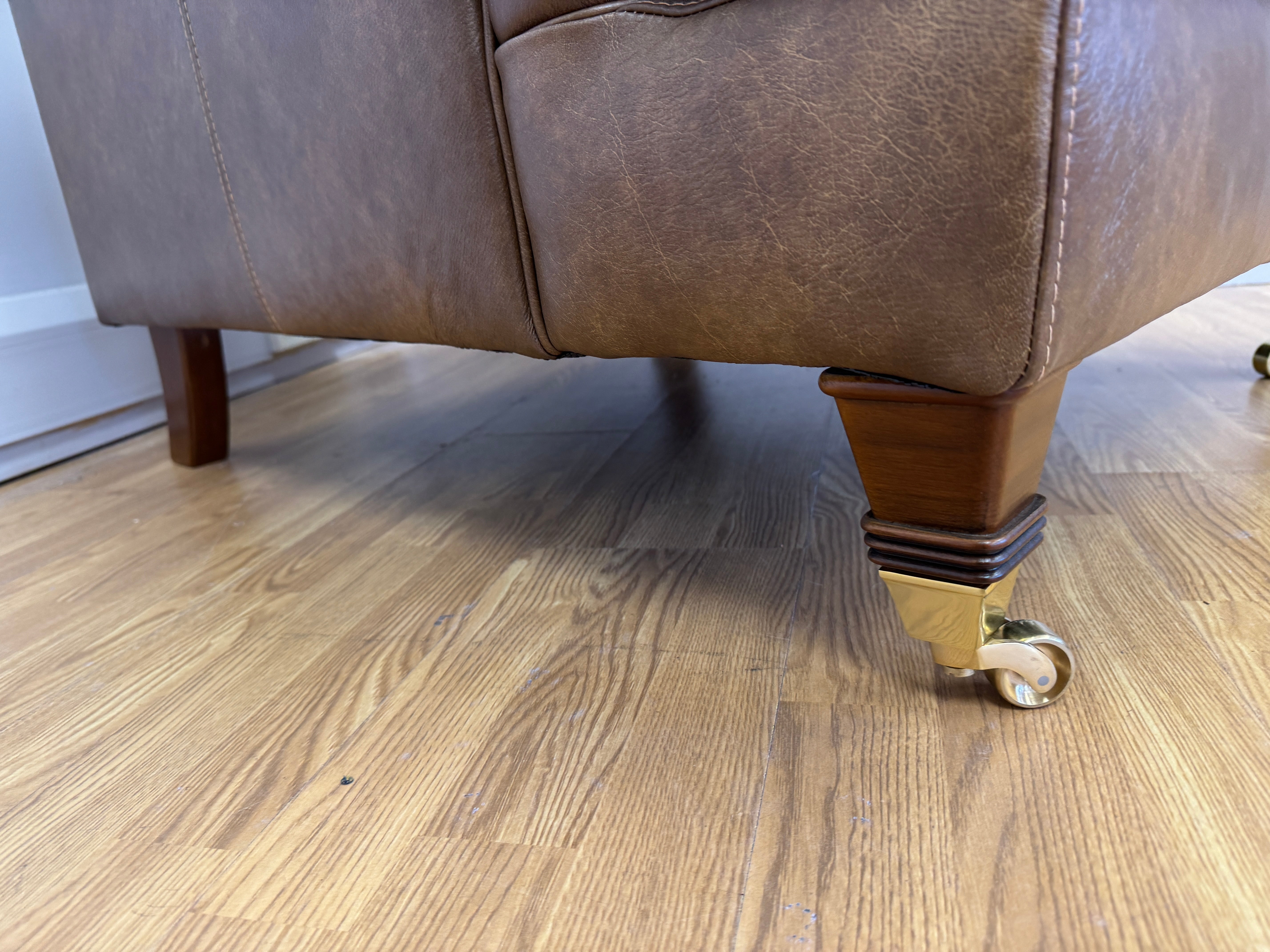 Beatrix standard armchair in Napoli Tan leather