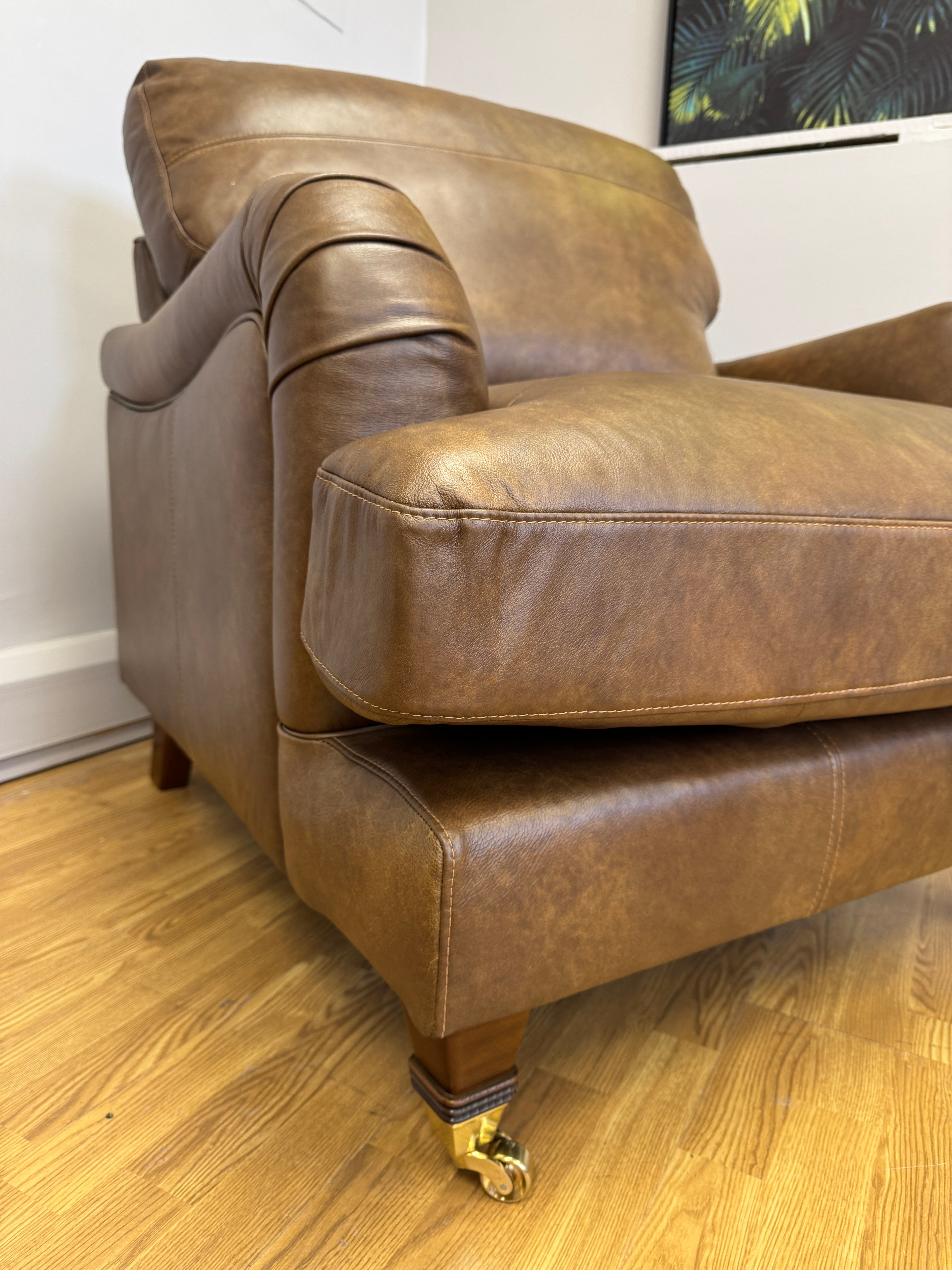Beatrix standard armchair in Napoli Tan leather