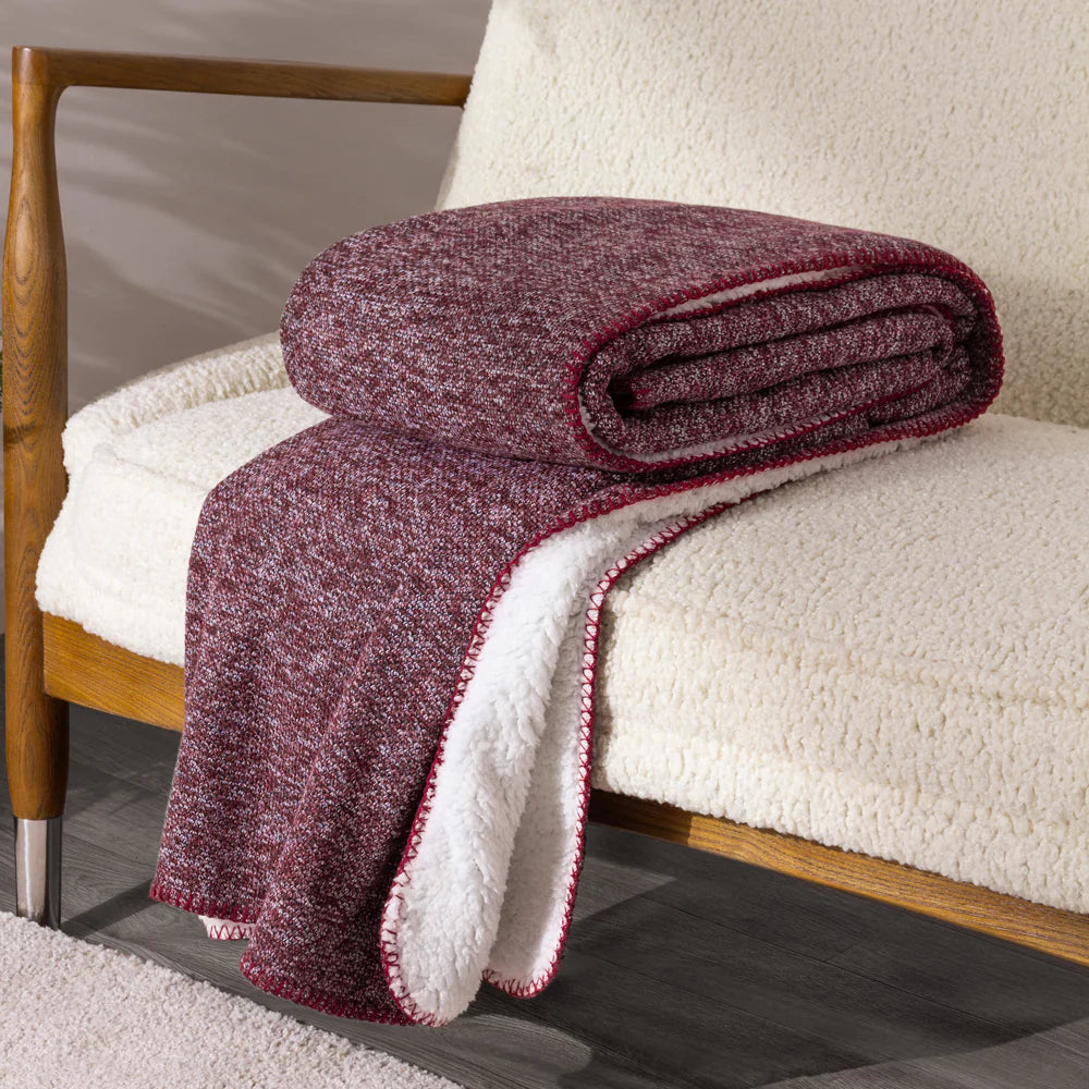 Nurrel Sherpa fleece throw 130 x 180cm in Berry