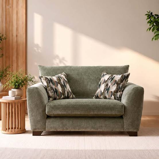 Mala Loveseat / cuddle chair